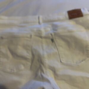 Woman’s Levi shorts